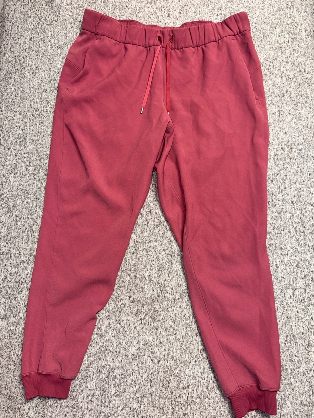 lululemon athletica women’s Joggers in Rosewood